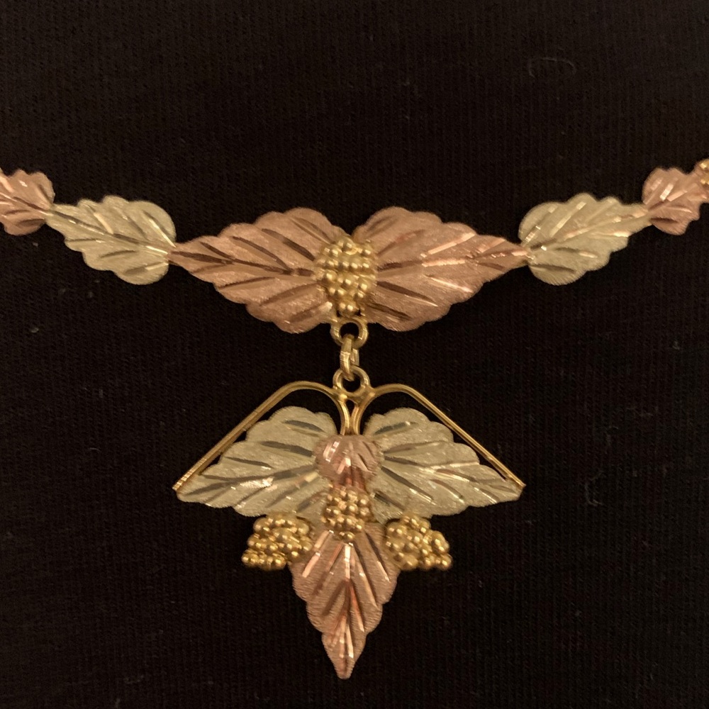 Genuine Black Hills Gold pendant necklace